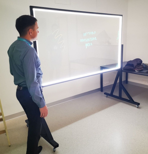 Прозрачная маркерная доска с LED-подсветкой Прозрачная маркерная доска с LED-подсветкой