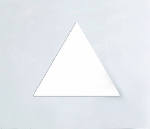 Треугольная стеклянная магнитно-маркерная доска